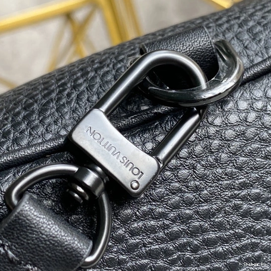 VUITTON LOUIS CHRISTOPHER XS 0717